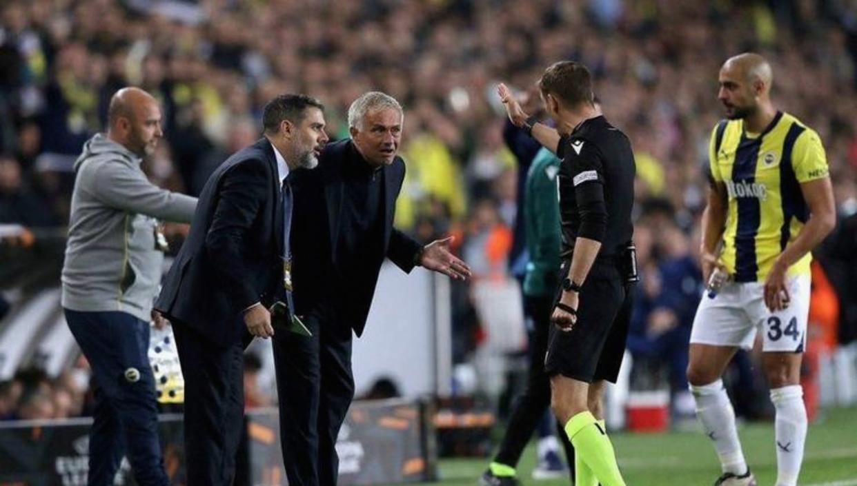 关于欧联关键时刻再迎强敌，巴塞罗那远射贴柱，主帅态度：态度坚定，轮换策略成焦点的信息