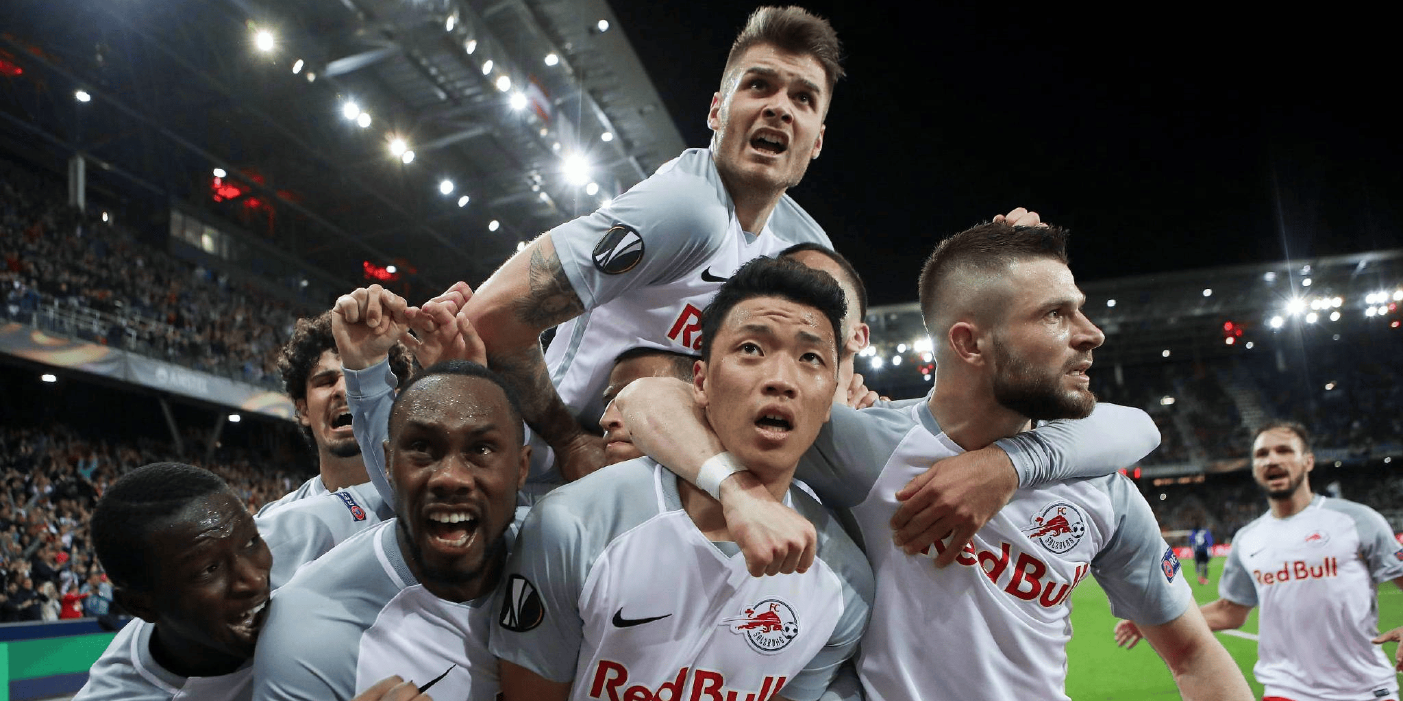  欧冠国际比赛日走向成谜；费耶诺德调整名单；压力陡增；临场指挥获称赞