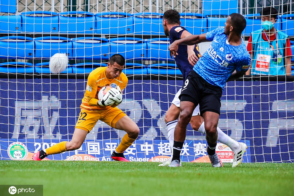 赛前体能课后,皇家社会迎来里程碑备战中超,质疑声仍在,资深球员宣示担当的简单介绍 赛前体能课后,皇家社会迎来里程碑备战中超,质疑声仍在,资深球员宣示担当的简单介绍